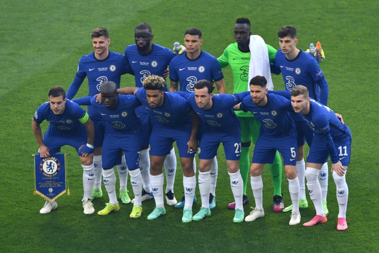 穆帅：非五大联赛球队如今不会赢欧冠，上次还是我带的波尔图（穆里尼奥：当下五大联赛之外难夺欧冠，上一次还是我率波尔图登顶）