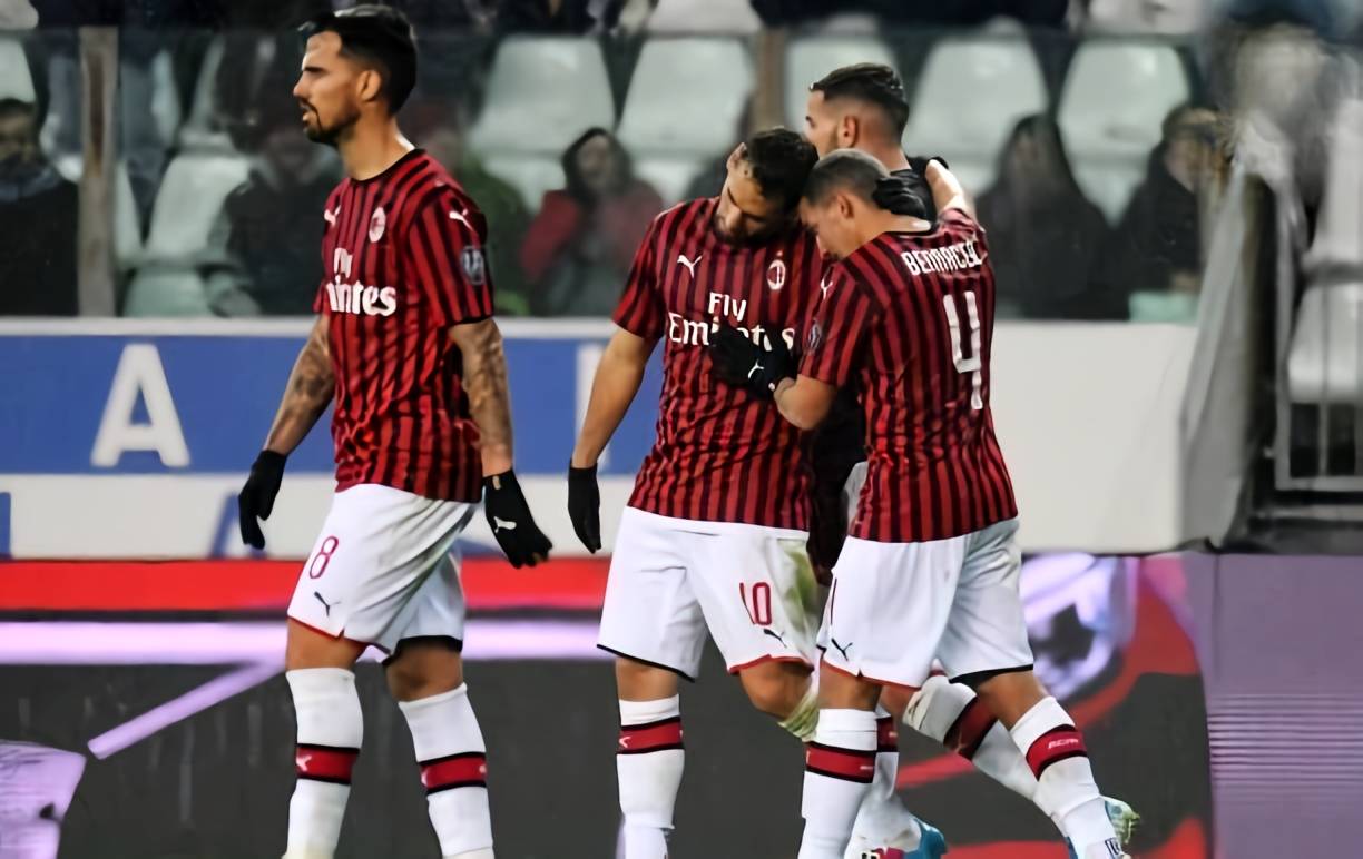 蒂亚戈：若瓜帅的足球是控制中的秩序，渣叔则是混乱中的自信（蒂亚戈：瓜迪奥拉以控制塑造秩序，克洛普在混沌中彰显自信）