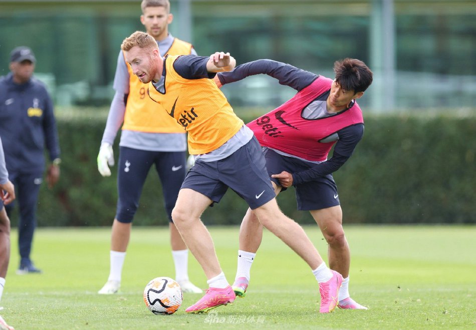 掘金主帅：威少上赛季为我们做了很多贡献，他理应留在NBA（掘金主帅力挺威少：上季贡献良多，理应继续征战NBA）