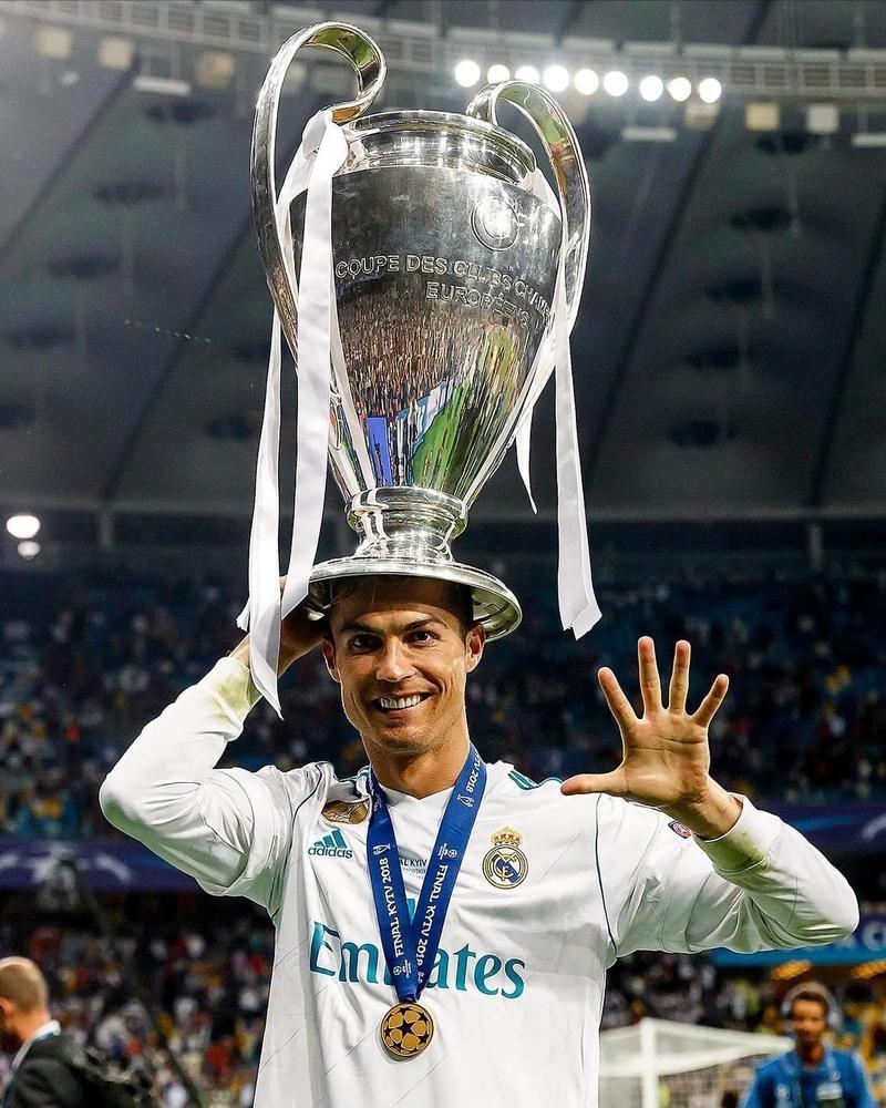 英超：曼联客场2-1击败莱斯特城（英超：曼联2-1客胜莱斯特城）