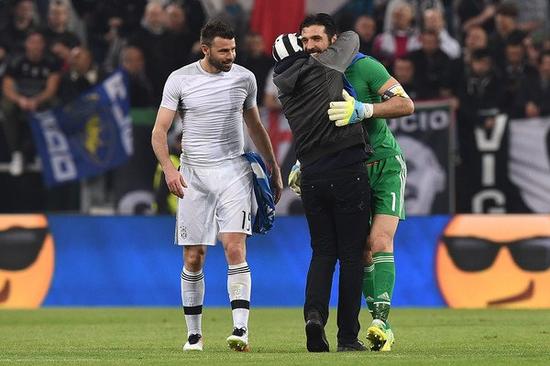 中超球队阵容分析：武汉三镇阵容变化,（中超观察：武汉三镇阵容变动全解析）