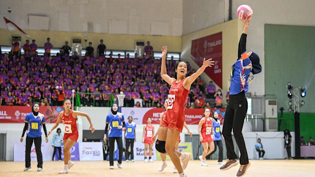 还有油！34岁沙奇里欧联似传似射吊门得手，转战瑞士52场28球26助（宝刀未老！34岁沙奇里欧联似传非射挑射破门，转战瑞士52场28球26助）