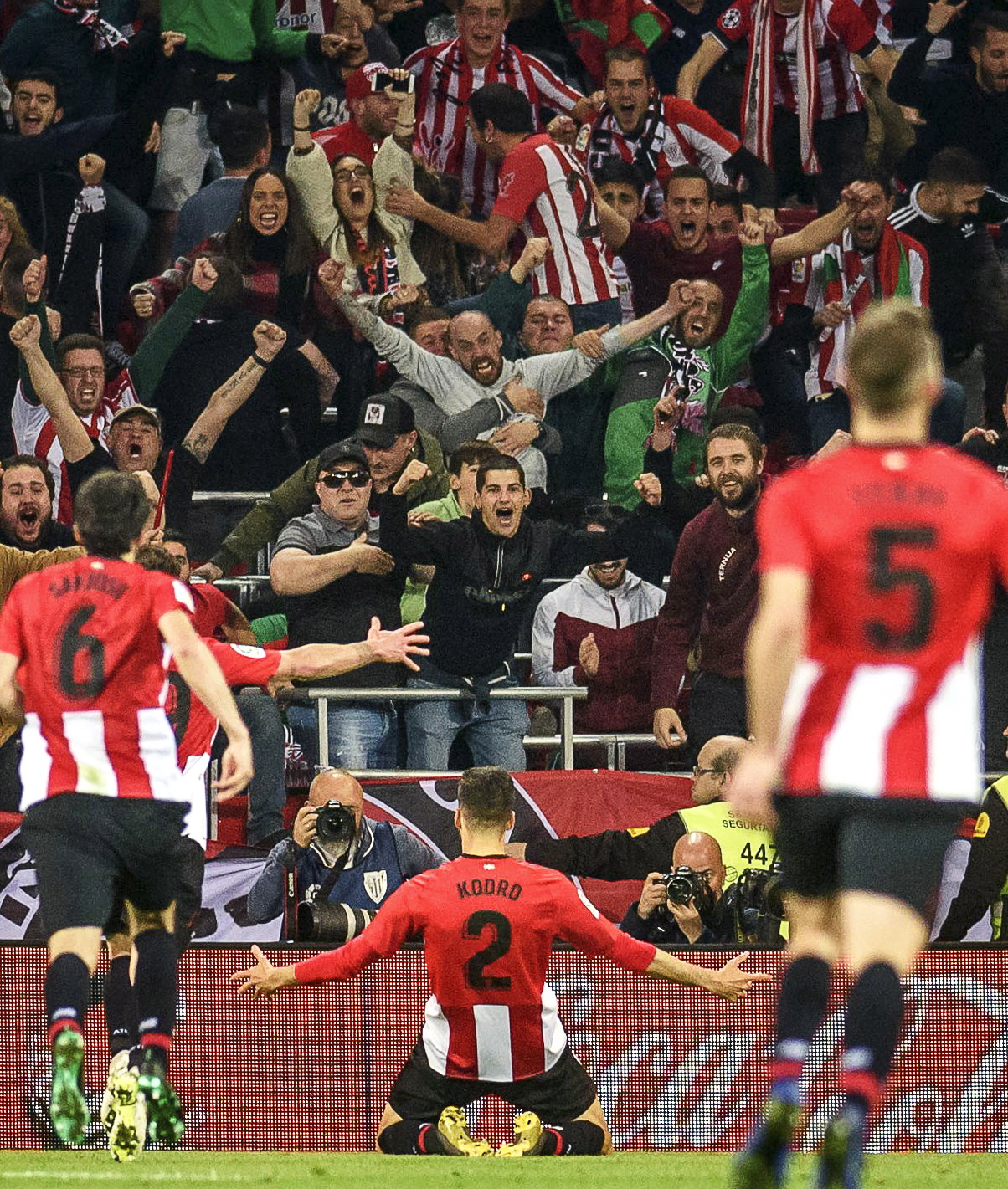 米利唐腿筋重伤或休战三个月，皇马后防再添危机（米利唐腿筋重伤恐缺席三个月，皇马防线再遭打击）