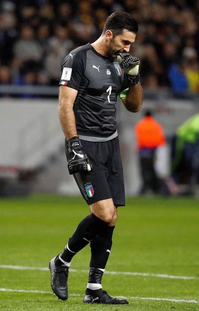 67岁意大利人神了：率罗马坐稳意甲榜首宝座,又率罗马胜欧联领头羊（67岁意大利名帅太猛：率罗马稳坐意甲榜首，又力克欧联领头羊）